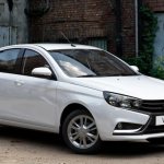 White Lada Vesta advantages and disadvantages