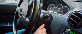 Как выставить зажигание с помощью стробоскопа в автомобиле