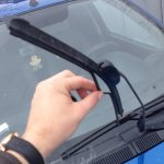 Wipers squeak: causes and solutions to the problem