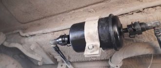 Lada Priora fuel filter where is it located?